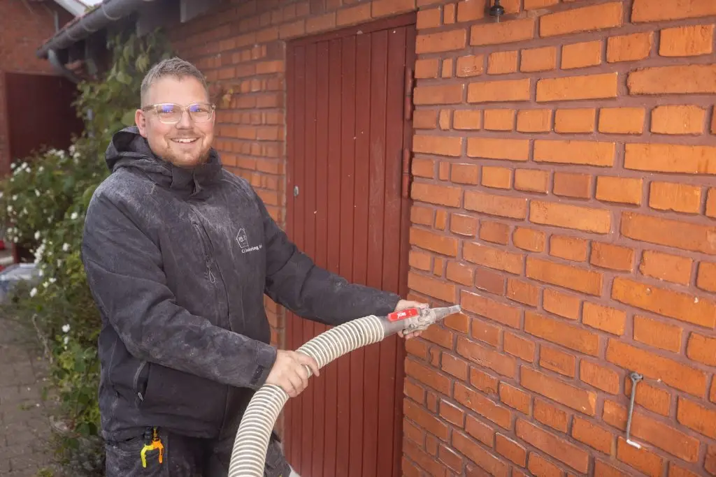 Hulmursisolering med granulat